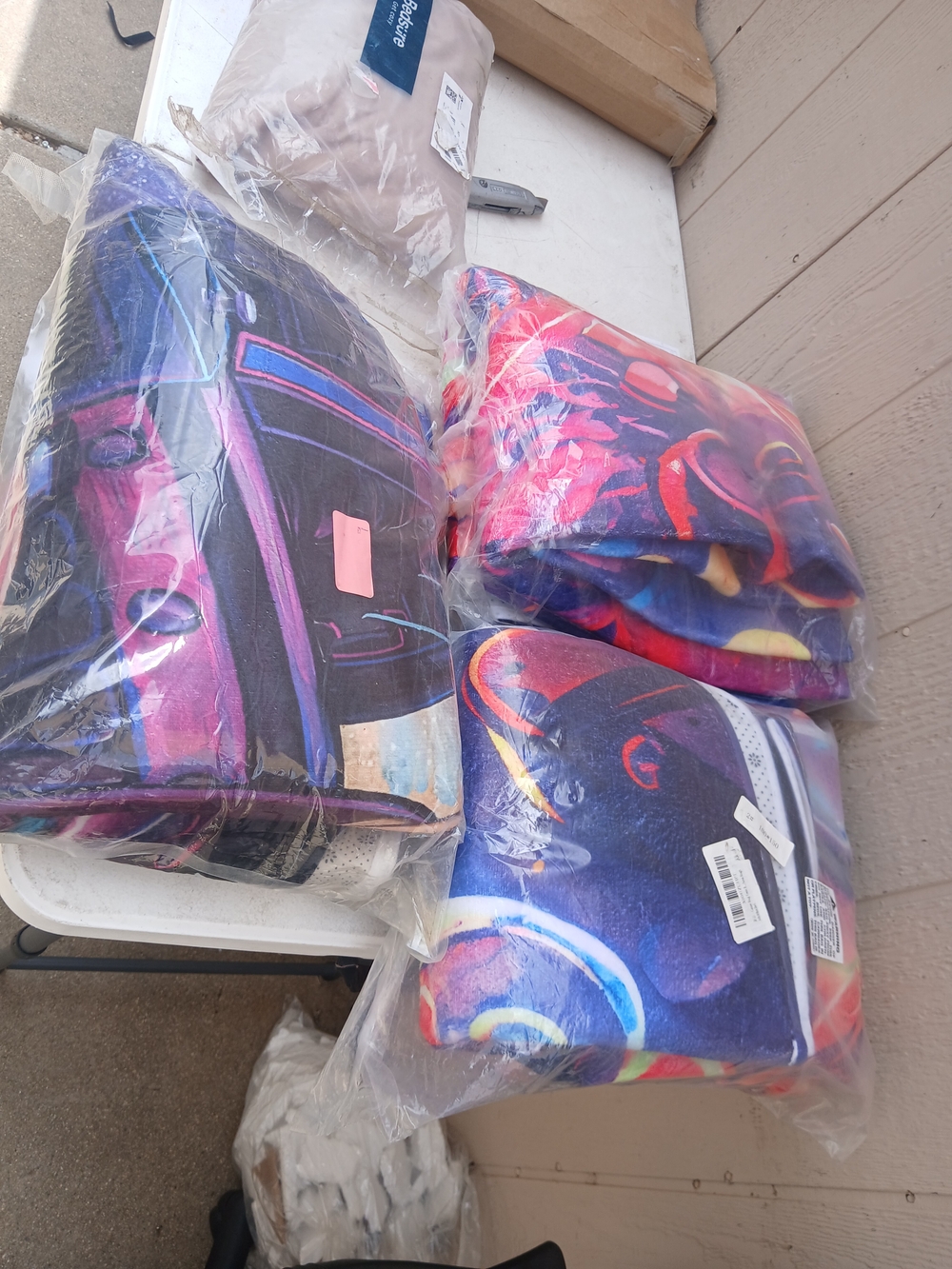 Neon Gaming Controller Throw Blanket - Blue & Purple - Picture 5 of 6